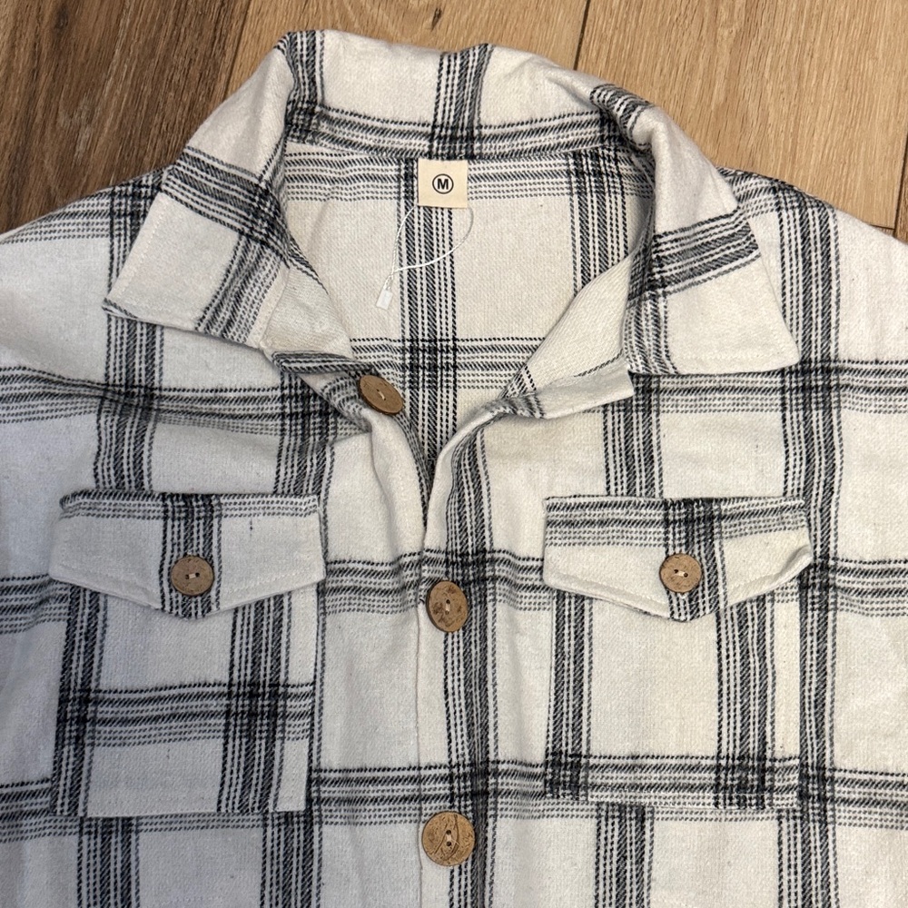 CHICZONE NWOT M WHITE BLACK Plaid Longline SHACKET. JACKET - Picture 3 of 6